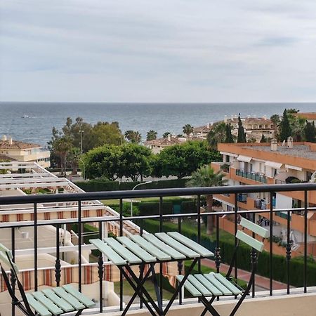 Seaview Apartment With Great Amenities & Facilities بينالماذينا المظهر الخارجي الصورة