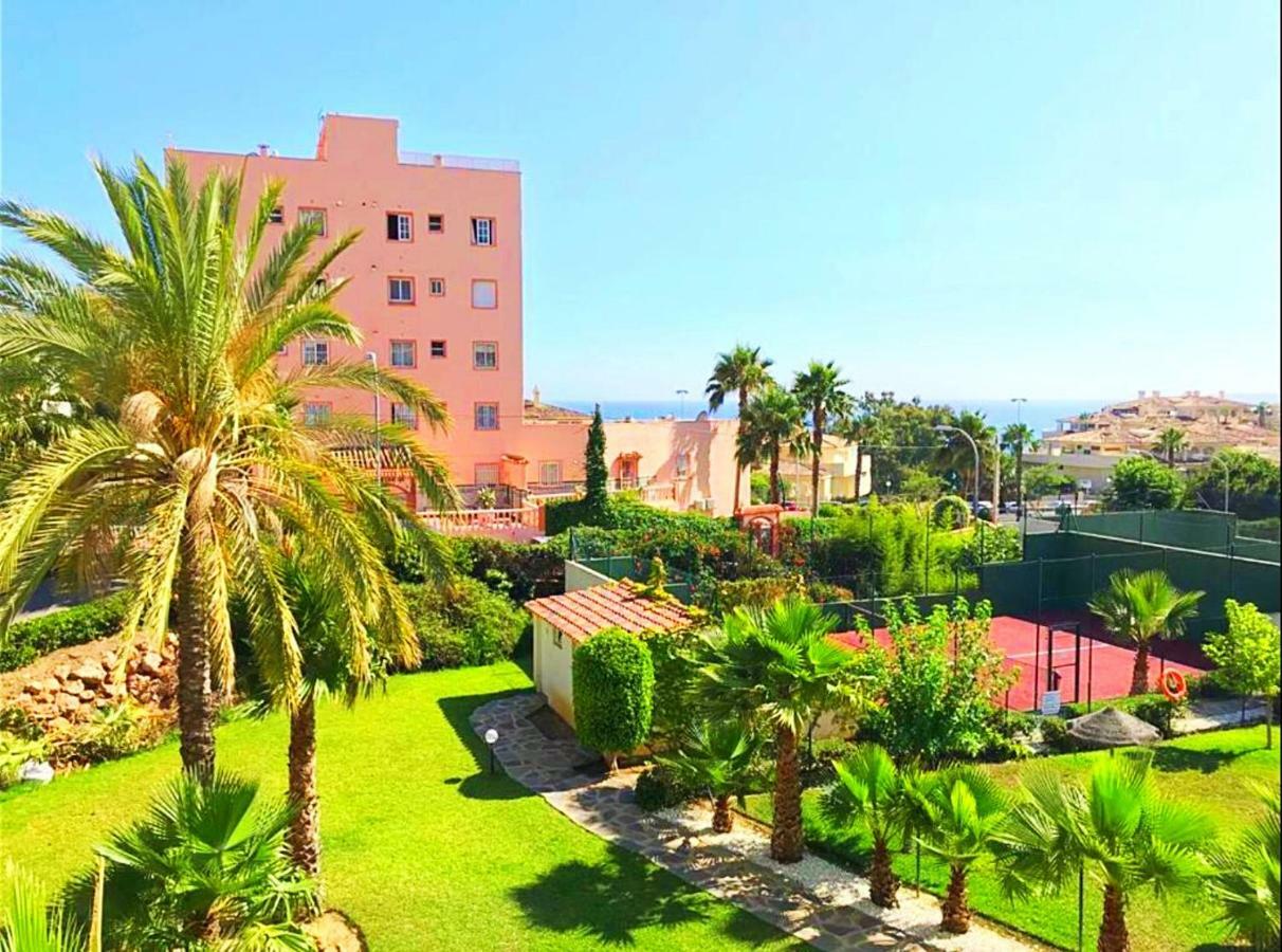 Seaview Apartment With Great Amenities & Facilities بينالماذينا المظهر الخارجي الصورة