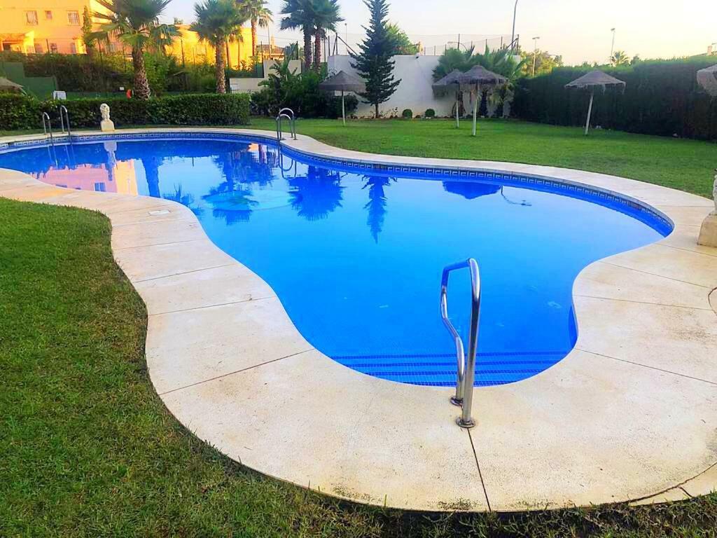Seaview Apartment With Great Amenities & Facilities بينالماذينا المظهر الخارجي الصورة