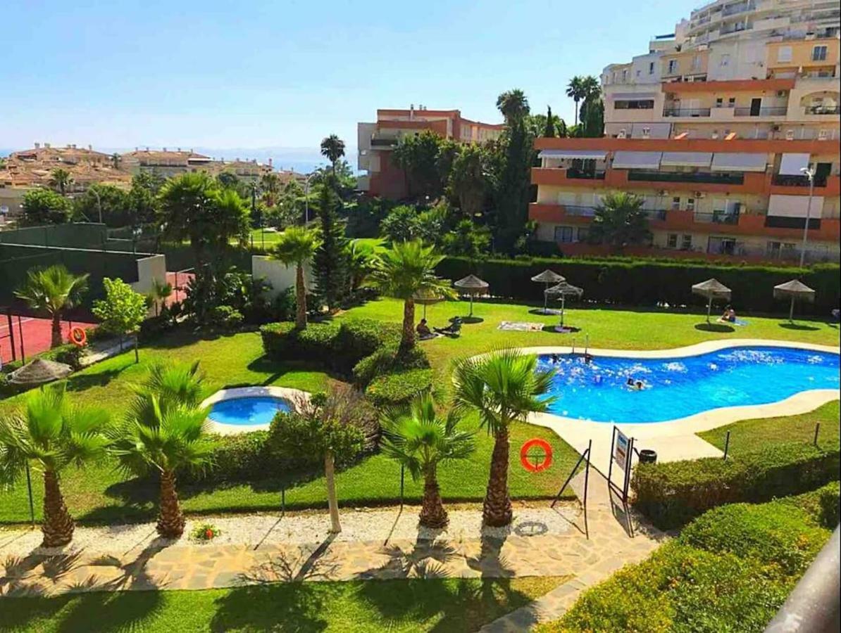 Seaview Apartment With Great Amenities & Facilities بينالماذينا المظهر الخارجي الصورة